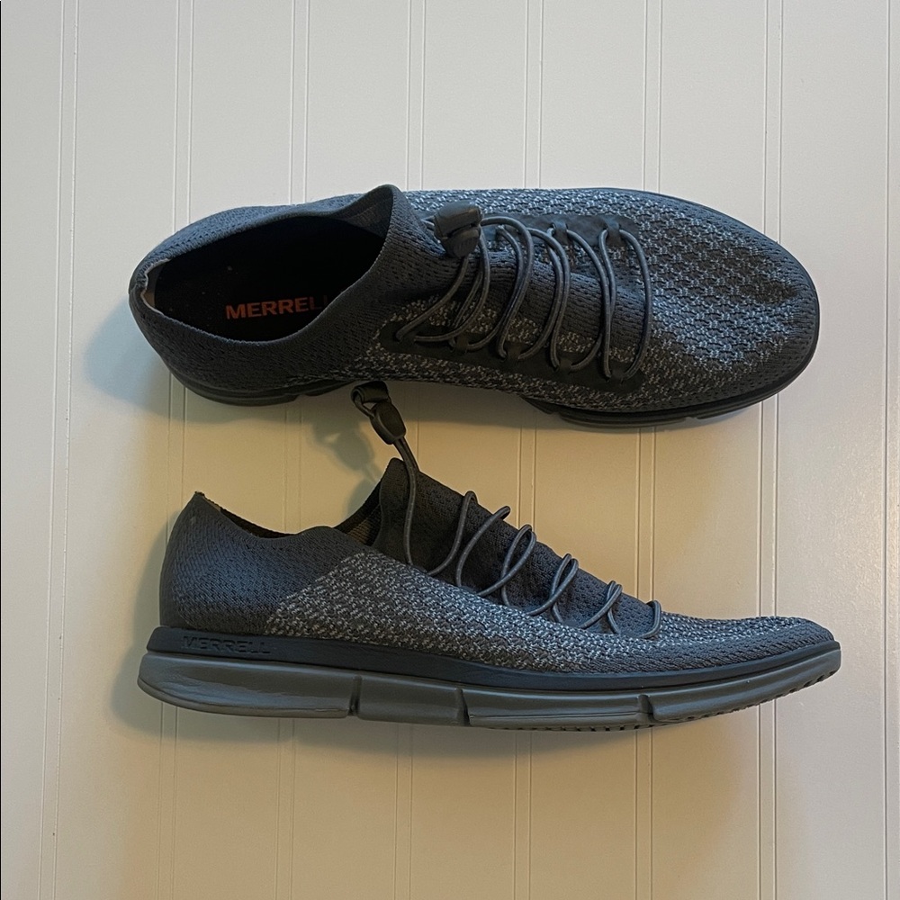 Merrell Black and Gray Women’s Athletic Shoes 9.5 Slip On Elastic Laces
